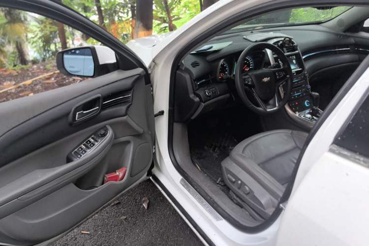Used Chevrolet Malibu 2013 2.4L Automatic Luxury Edition Driver Seat