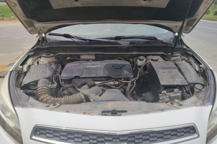 Used Chevrolet Malibu 2013 2.0L Automatic Comfort Edition Engine Bay