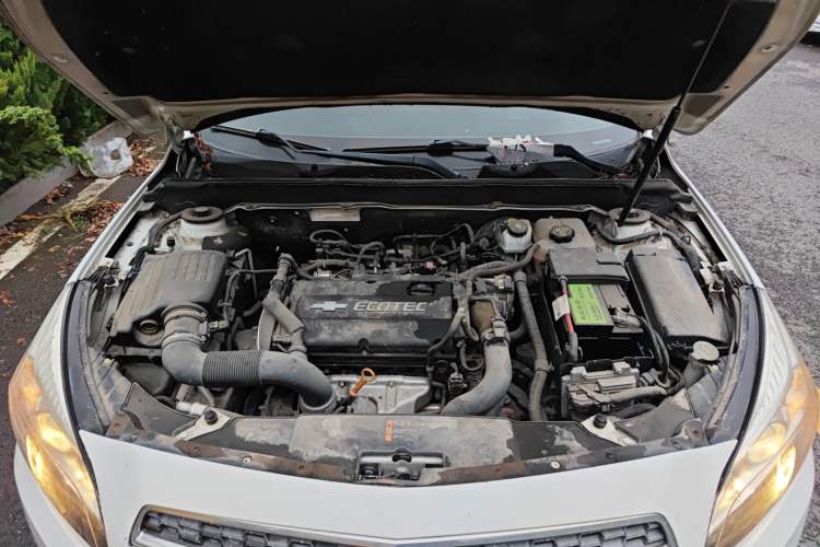 Used Chevrolet Malibu 2013 1.6T Automatic Comfort Edition Engine Bay
