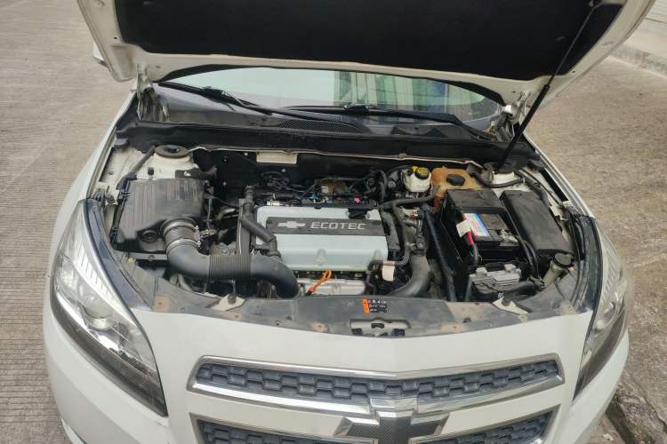 Used Chevrolet Malibu 2013 1.6T Automatic Comfort Edition Engine Bay