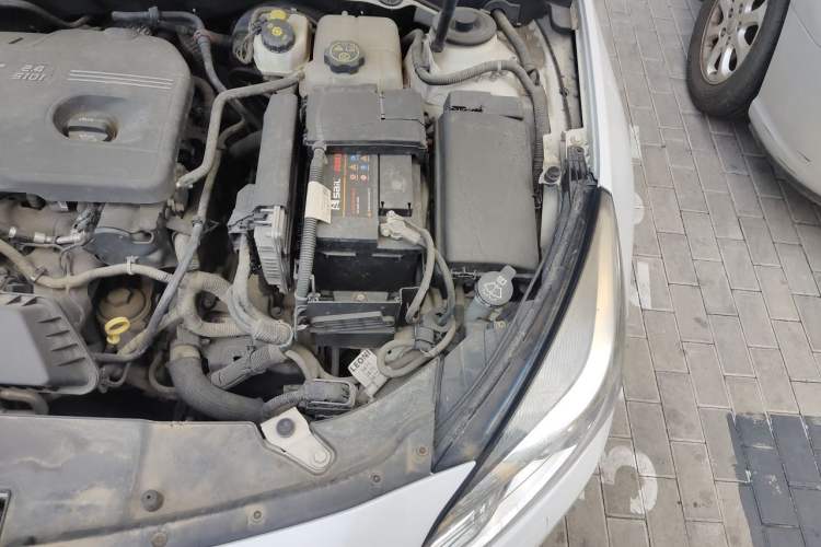 Used Chevrolet Malibu 2013 2.4L Automatic Flagship Edition Engine Bay Left