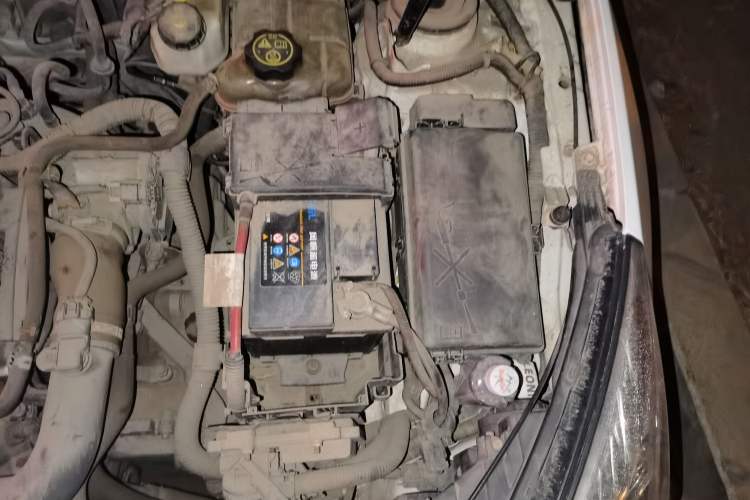 Used Chevrolet Malibu 2013 1.6T Automatic Comfort Edition Engine Bay Left
