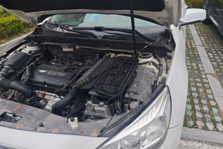 Used Chevrolet Malibu 2013 1.6T Automatic Comfort Edition Engine Bay Left