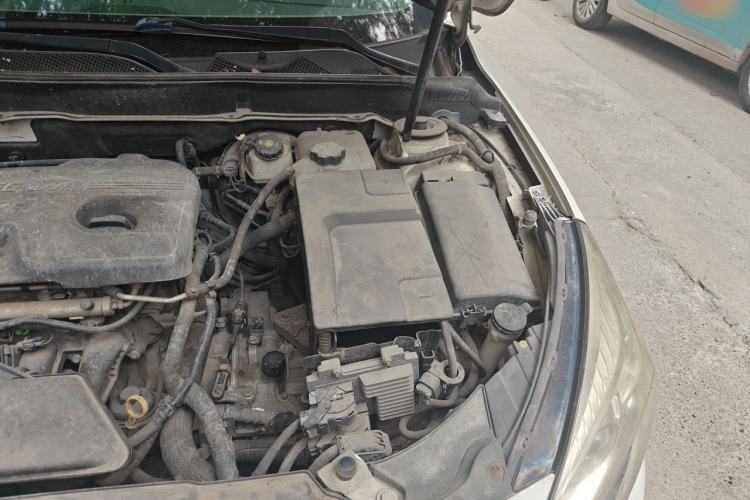 Used Chevrolet Malibu 2013 2.0L Automatic Luxury Edition Engine Bay Left