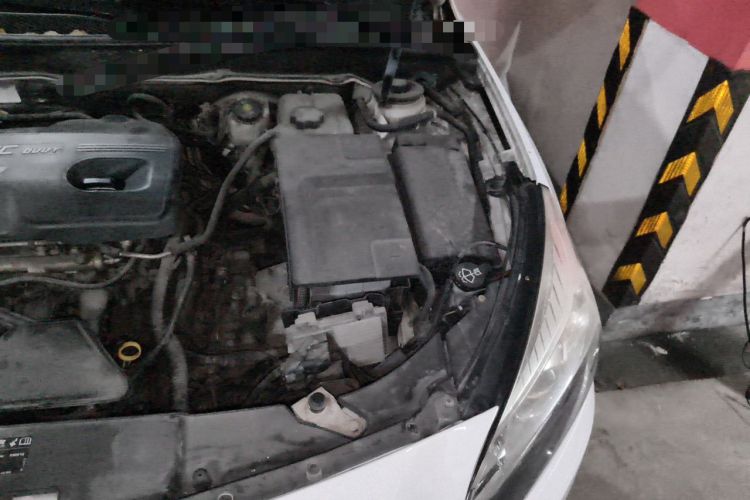 Used Chevrolet Malibu 2013 2.0L Automatic Comfort Edition Engine Bay Left