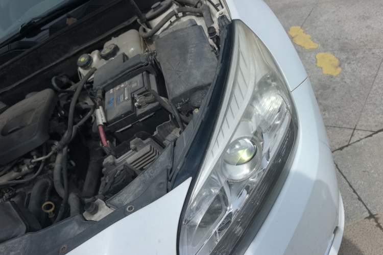 Used Chevrolet Malibu 2013 2.0L Automatic Luxury Edition Engine Bay Left