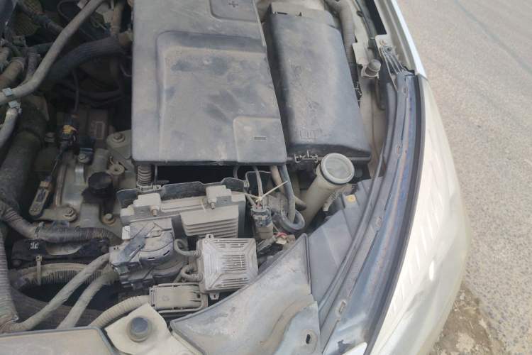Used Chevrolet Malibu 2013 2.0L Automatic Comfort Edition Engine Bay Left