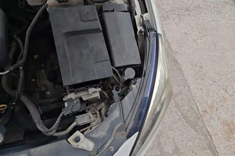Used Chevrolet Malibu 2013 2.0L Automatic Luxury Edition Engine Bay Left