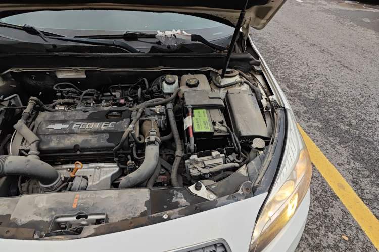 Used Chevrolet Malibu 2013 1.6T Automatic Comfort Edition Engine Bay Left