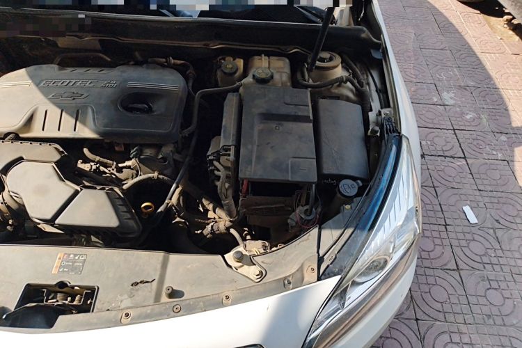 Used Chevrolet Malibu 2013 2.4L Automatic Luxury Edition Engine Bay Left
