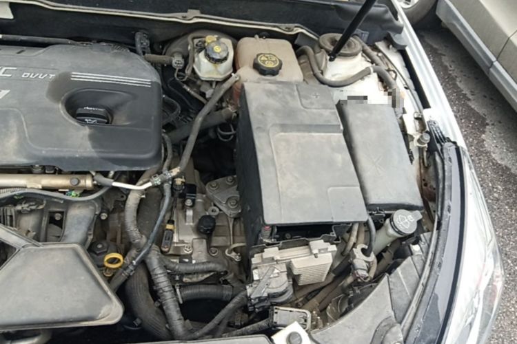 Used Chevrolet Malibu 2013 2.0L Automatic Luxury Edition Engine Bay Left