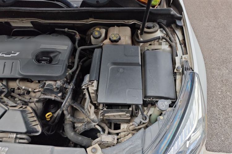 Used Chevrolet Malibu 2013 2.4L Automatic Luxury Edition Engine Bay Left