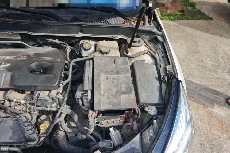 Used Chevrolet Malibu 2013 2.4L Automatic Luxury Edition Engine Bay Left