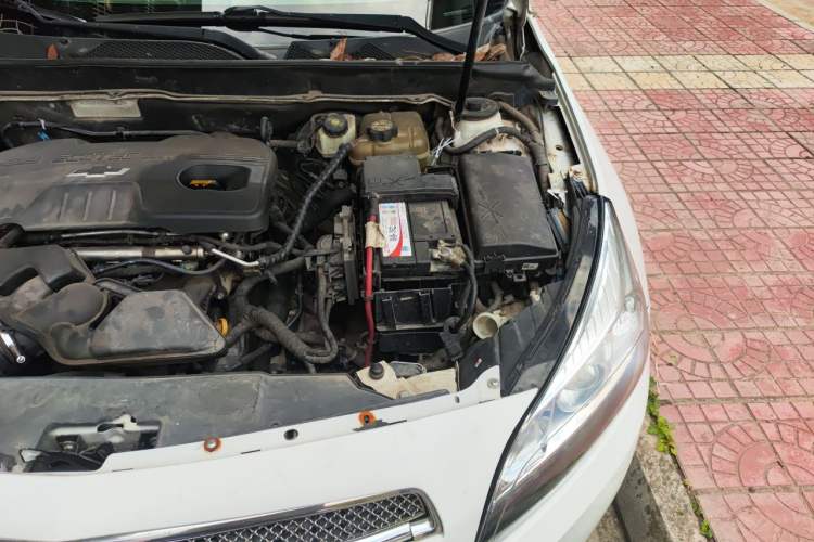 Used Chevrolet Malibu 2013 2.0L Automatic Luxury Edition Engine Bay Left