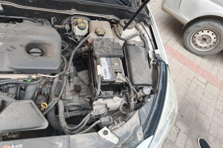 Used Chevrolet Malibu 2013 2.0L Automatic Luxury Edition Engine Bay Left