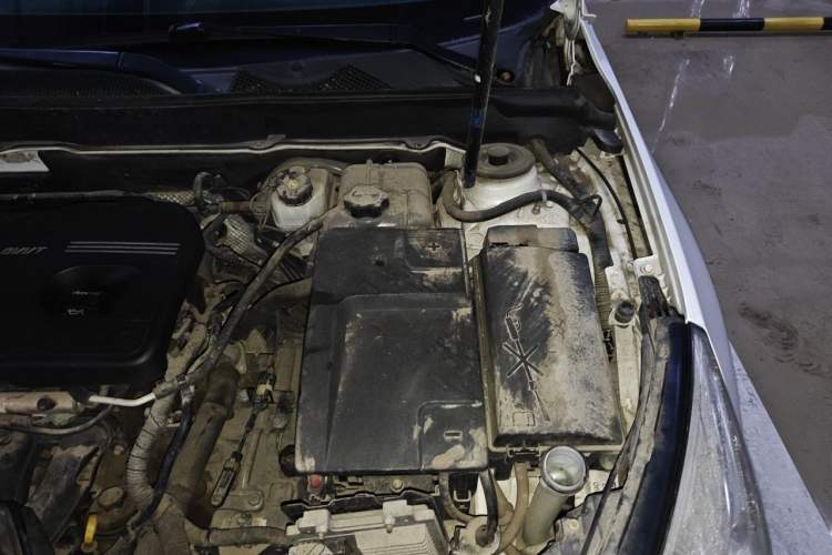 Used Chevrolet Malibu 2013 2.0L Automatic Luxury Edition Engine Bay Left
