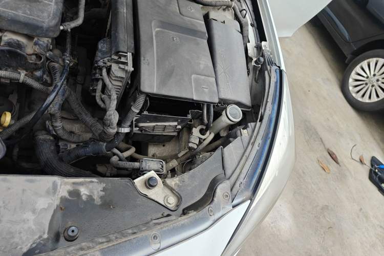Used Chevrolet Malibu 2013 2.4L Automatic Luxury Edition Engine Bay Left