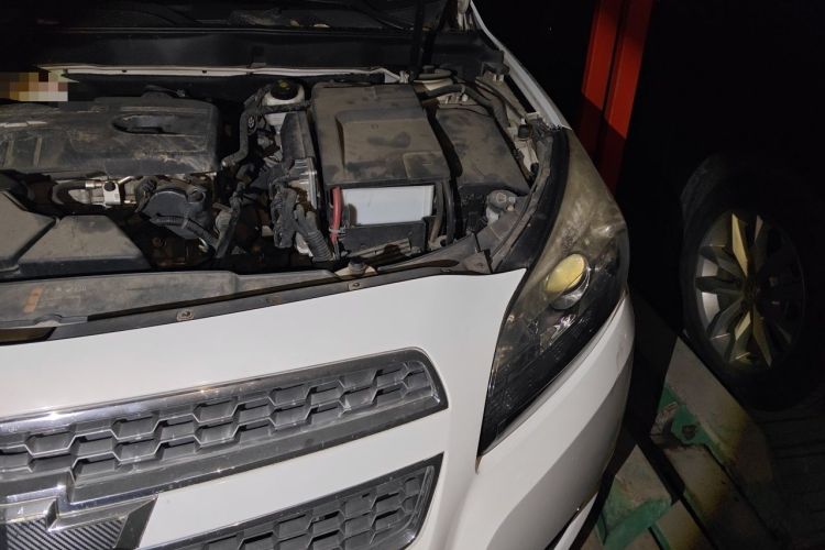 Used Chevrolet Malibu 2013 2.4L Automatic Luxury Edition Engine Bay Left