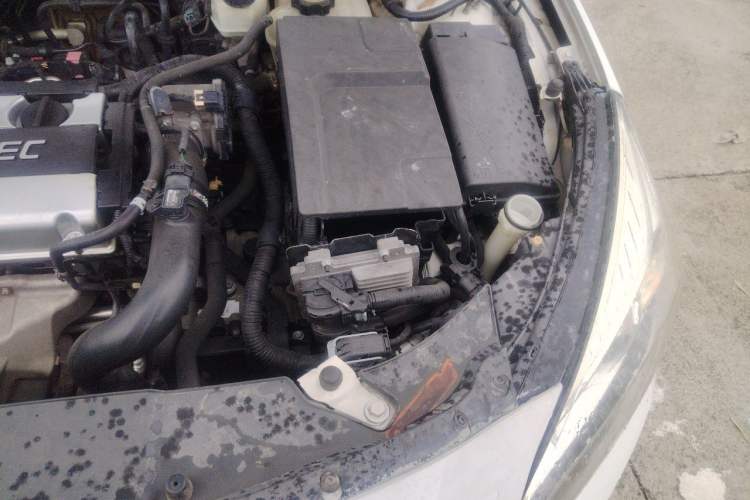 Used Chevrolet Malibu 2013 1.6T Automatic Comfort Edition Engine Bay Left
