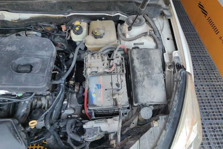 Used Chevrolet Malibu 2013 2.0L Automatic Classic Edition Engine Bay Left
