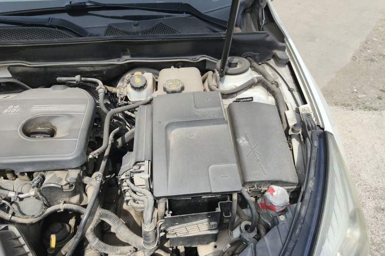 Used Chevrolet Malibu 2013 2.4L Automatic Luxury Edition Engine Bay Left