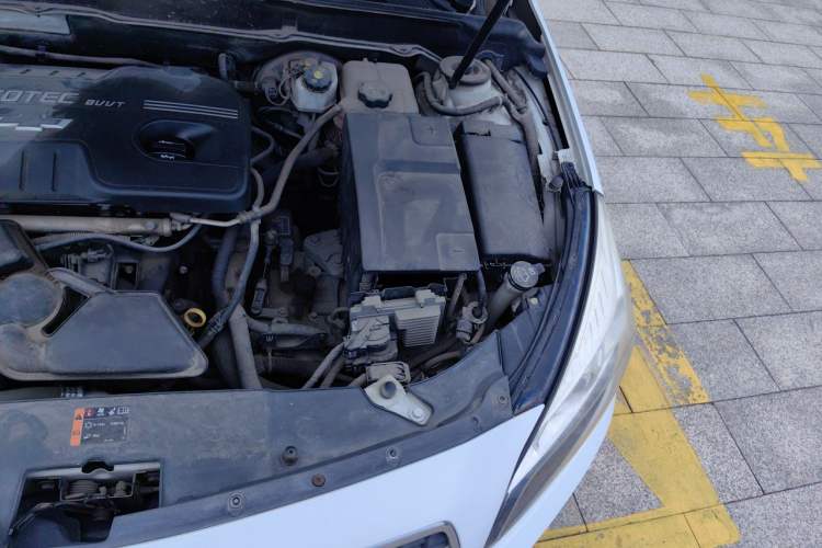 Used Chevrolet Malibu 2013 2.0L Automatic Luxury Edition Engine Bay Left