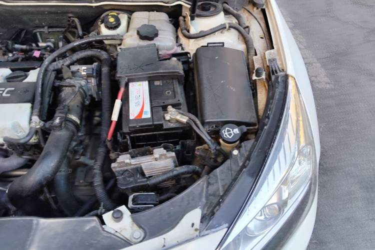 Used Chevrolet Malibu 2013 1.6T Automatic Luxury Edition Engine Bay Left