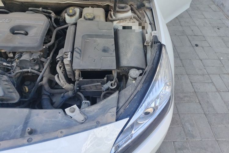 Used Chevrolet Malibu 2013 2.4L Automatic Luxury Edition Engine Bay Left