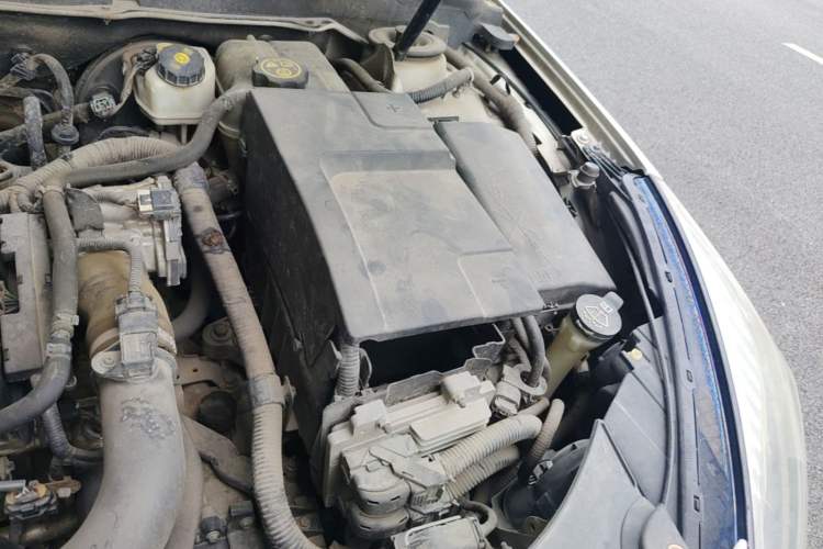 Used Chevrolet Malibu 2013 1.6T Automatic Comfort Edition Engine Bay Left