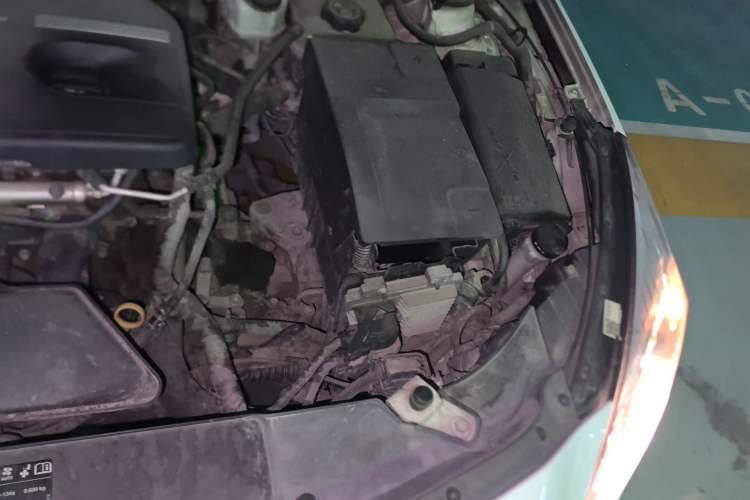 Used Chevrolet Malibu 2013 2.0L Automatic Luxury Edition Engine Bay Left