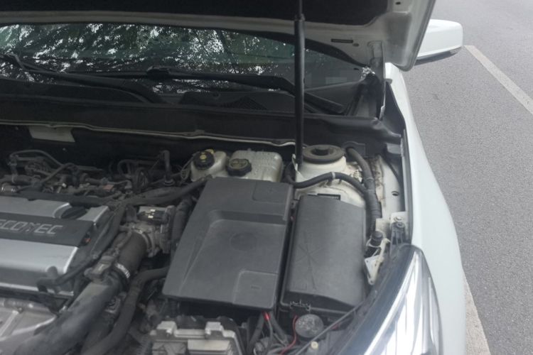 Used Chevrolet Malibu 2013 1.6T Automatic Comfort Edition Engine Bay Left