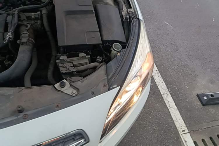 Used Chevrolet Malibu 2013 1.6T Automatic Comfort Edition Engine Bay Left