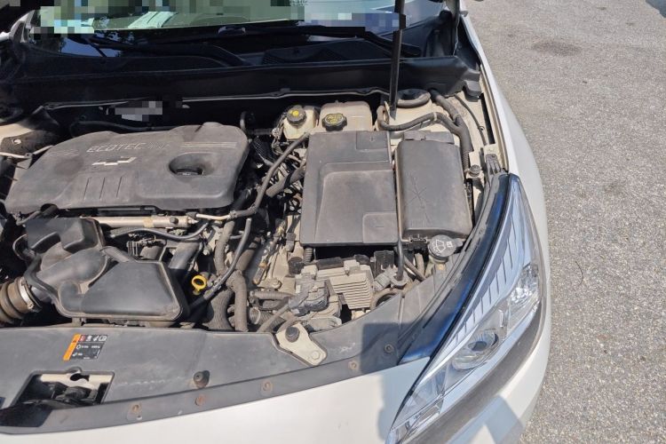 Used Chevrolet Malibu 2013 2.0L Automatic Luxury Edition Engine Bay Left