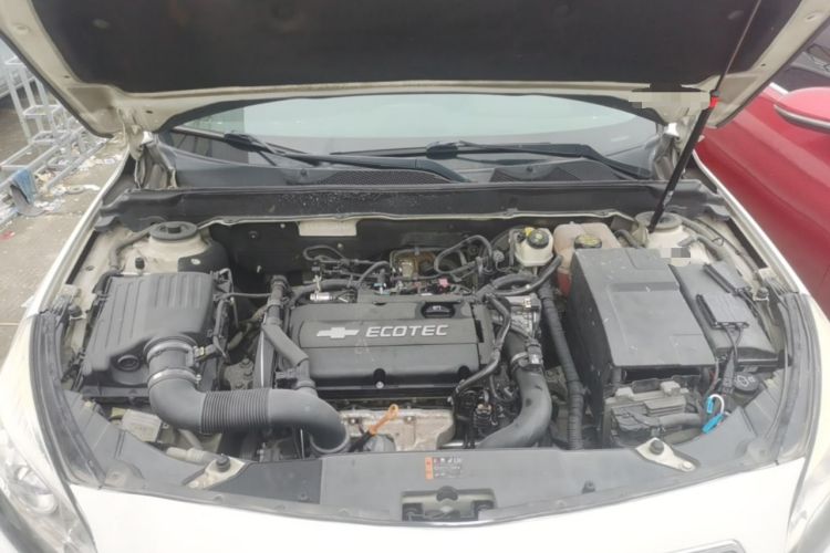 Used Chevrolet Malibu 2013 1.6T Automatic Comfort Edition Engine Bay