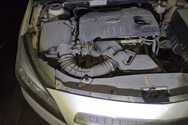 Used Chevrolet Malibu 2013 2.0L Automatic Luxury Edition Engine Bay Right