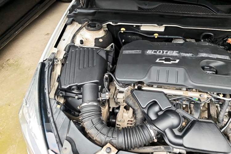 Used Chevrolet Malibu 2013 2.0L Automatic Comfort Edition Engine Bay Right