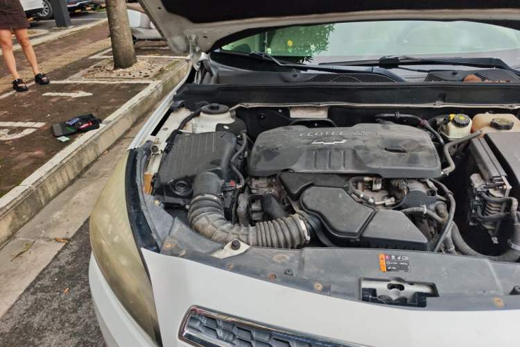 Used Chevrolet Malibu 2013 2.4L Automatic Luxury Edition Engine Bay Right
