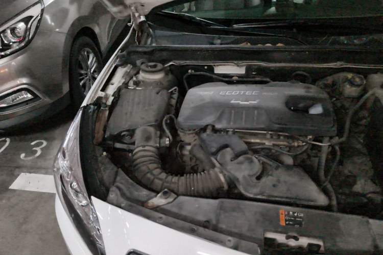 Used Chevrolet Malibu 2013 2.0L Automatic Comfort Edition Engine Bay Right