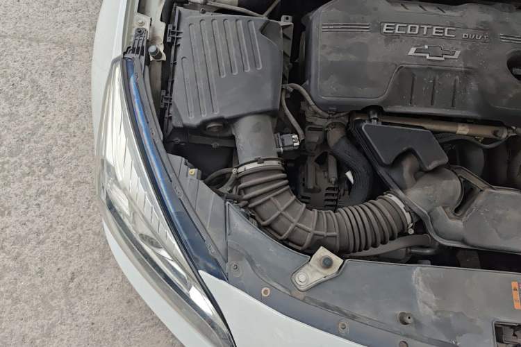 Used Chevrolet Malibu 2013 2.0L Automatic Luxury Edition Engine Bay Right