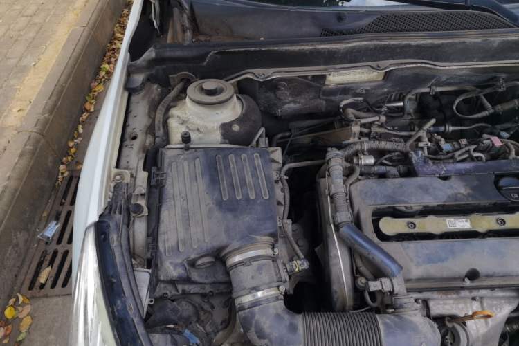 Used Chevrolet Malibu 2013 1.6T Automatic Comfort Edition Engine Bay Right