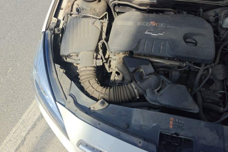 Used Chevrolet Malibu 2013 2.0L Automatic Luxury Edition Engine Bay Right