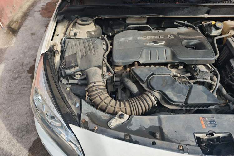 Used Chevrolet Malibu 2013 2.4L Automatic Luxury Edition Engine Bay Right
