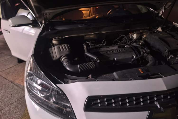 Used Chevrolet Malibu 2013 1.6T Automatic Comfort Edition Engine Bay Right