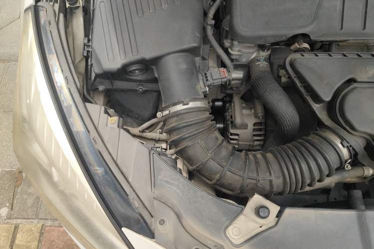 Used Chevrolet Malibu 2013 2.4L Automatic Luxury Edition Engine Bay Right