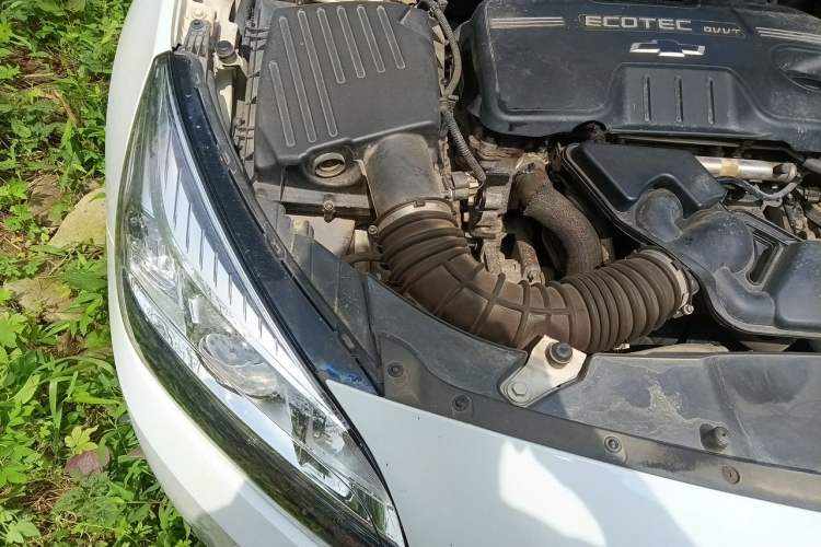 Used Chevrolet Malibu 2013 2.0L Automatic Luxury Edition Engine Bay Right