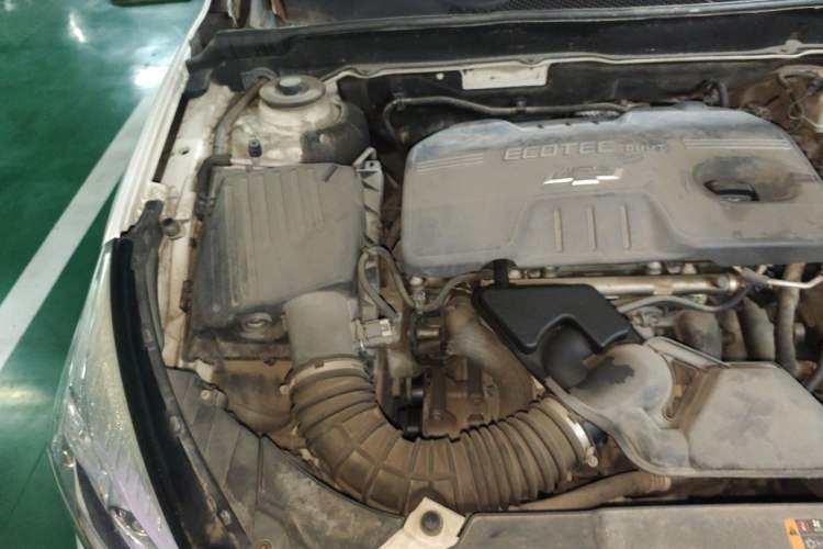 Used Chevrolet Malibu 2013 2.0L Automatic Luxury Edition Engine Bay Right