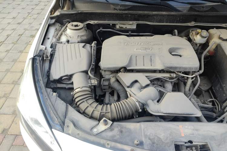 Used Chevrolet Malibu 2013 2.0L Automatic Luxury Edition Engine Bay Right