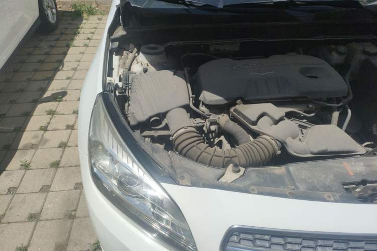 Used Chevrolet Malibu 2013 2.0L Automatic Luxury Edition Engine Bay Right