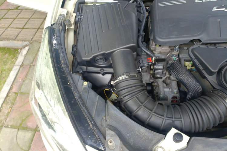 Used Chevrolet Malibu 2013 2.4L Automatic Luxury Edition Engine Bay Right