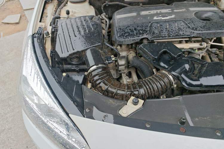 Used Chevrolet Malibu 2013 2.0L Automatic Luxury Edition Engine Bay Right